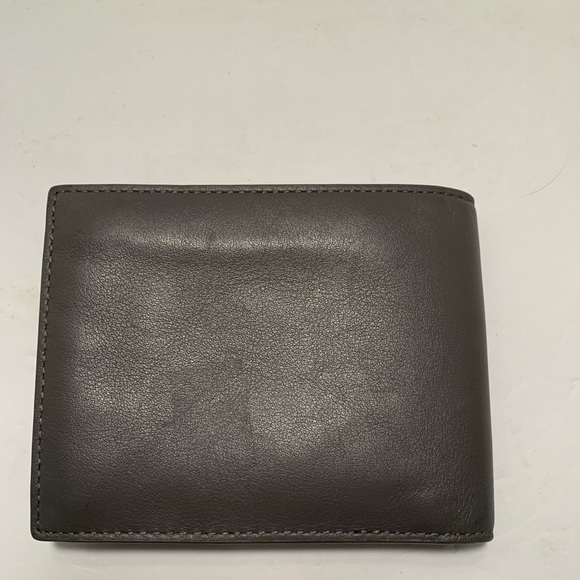 Lacoste Gray bifold wallet with zipper pocket - Picture 9 of 9